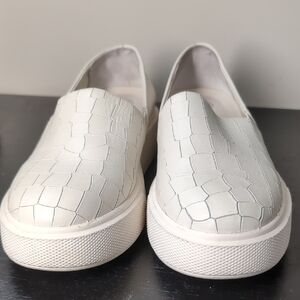 Vince Camuto Slip On Croc Textured Loafers Women's Size 10